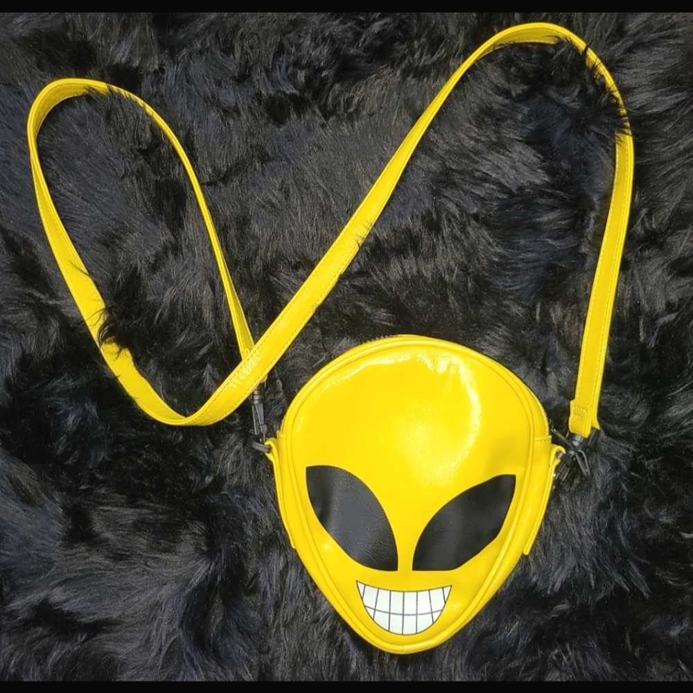Alien Smiley Face Purse Y2K 90s